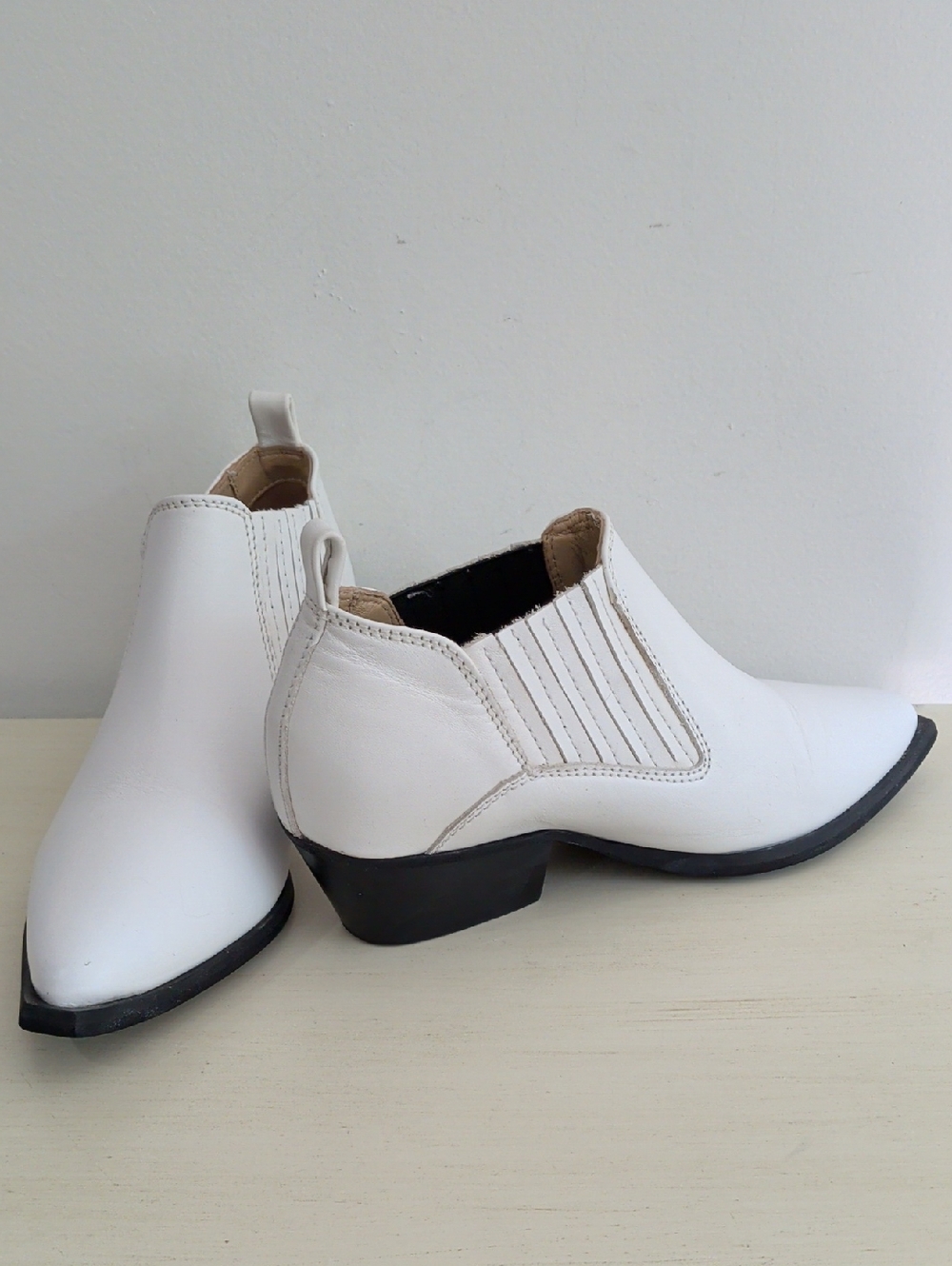 Frank And Oak White Leather Western Ankle Boots Size 6.5